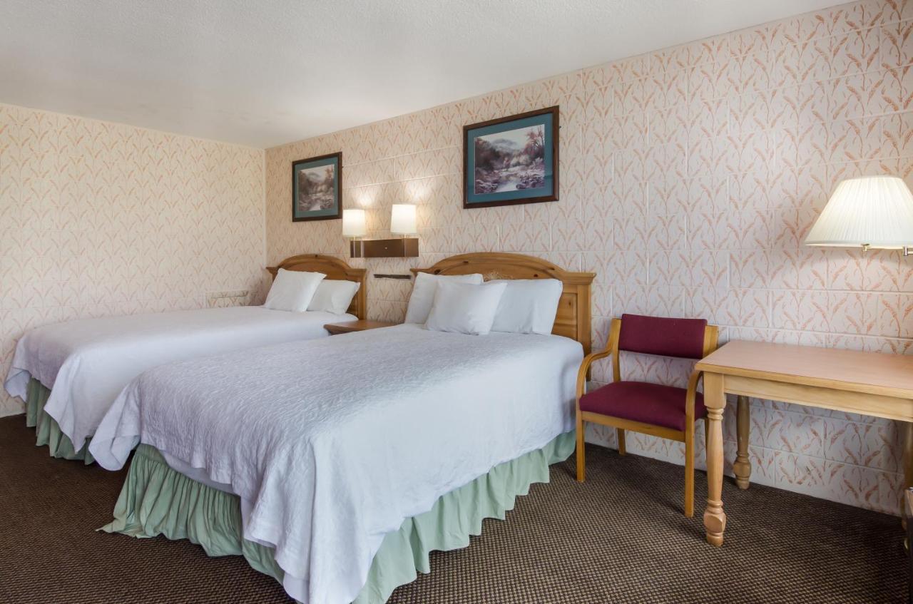 Americas Best Value Inn Wytheville Esterno foto